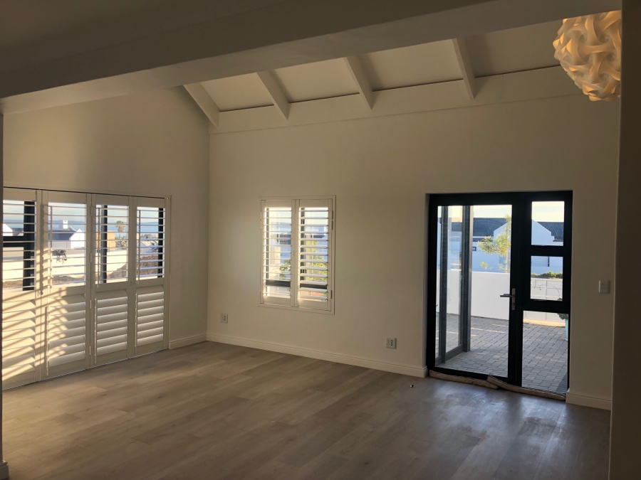 To Let 2 Bedroom Property for Rent in Middedorp Western Cape